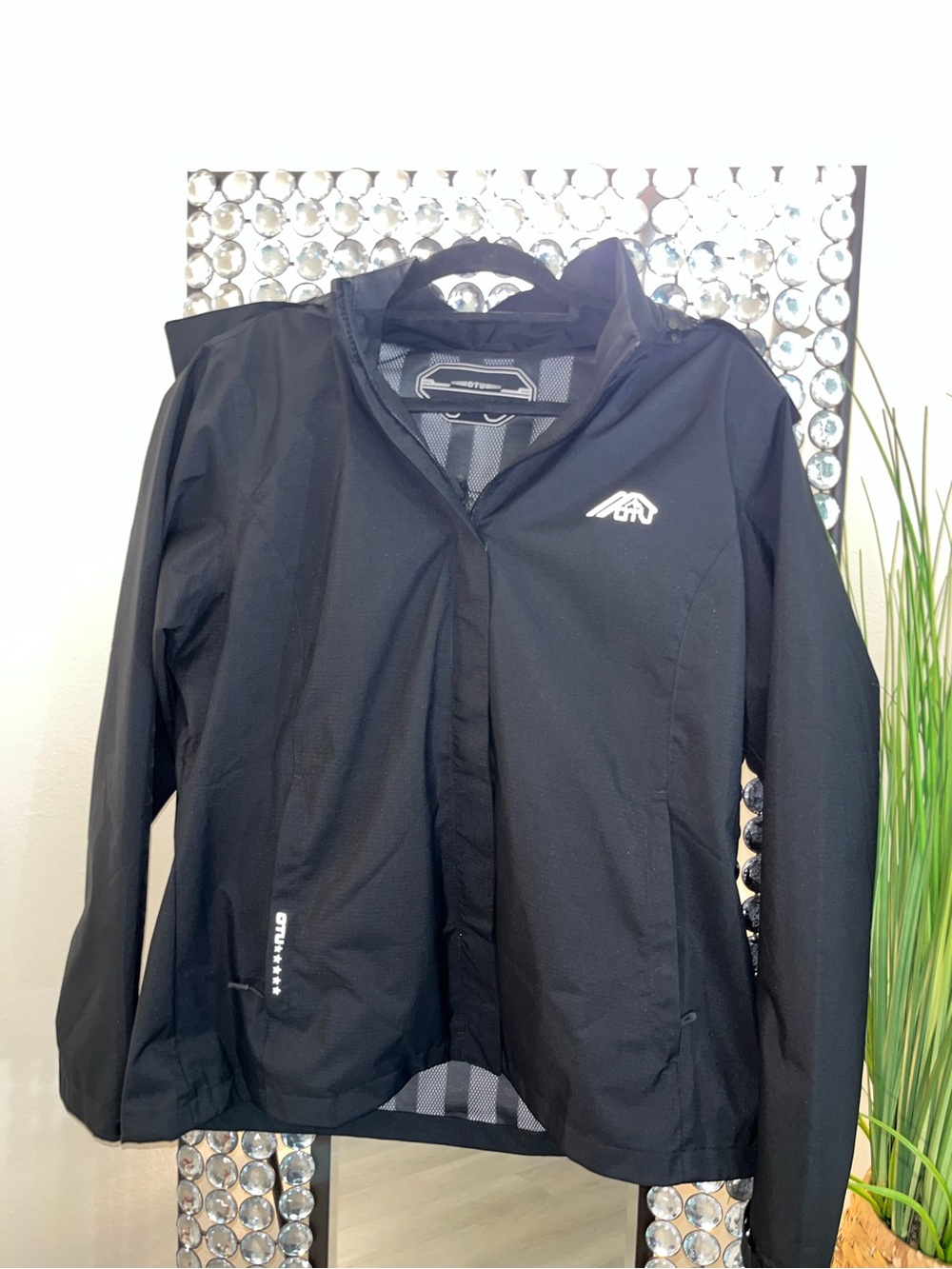 OTU Women’s Waterproof Lightweight Jacket Hooded Black Size Large